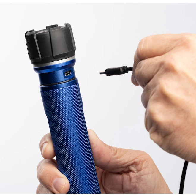 Kobalt Rechargeable - 1000 Lumens LED Flashlight 4 Kobalt Rechargeable - 1000 Lumens LED Flashlight - Image 2